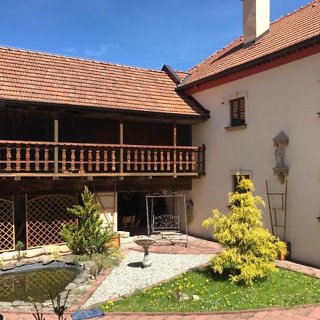 Zamecek Zdiky - Moderni Maly Apartman Bujanov Εξωτερικό φωτογραφία