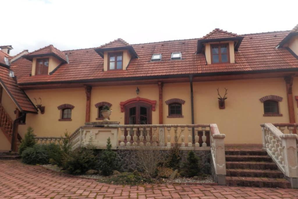 Zamecek Zdiky - Moderni Maly Apartman Bujanov Εξωτερικό φωτογραφία